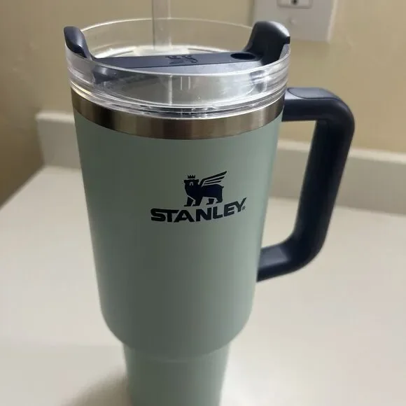 Stanley Stainless Steel H2.0 Flowstate Quencher Tumbler Watercolor Blue 40oz - Picture 3 of 12